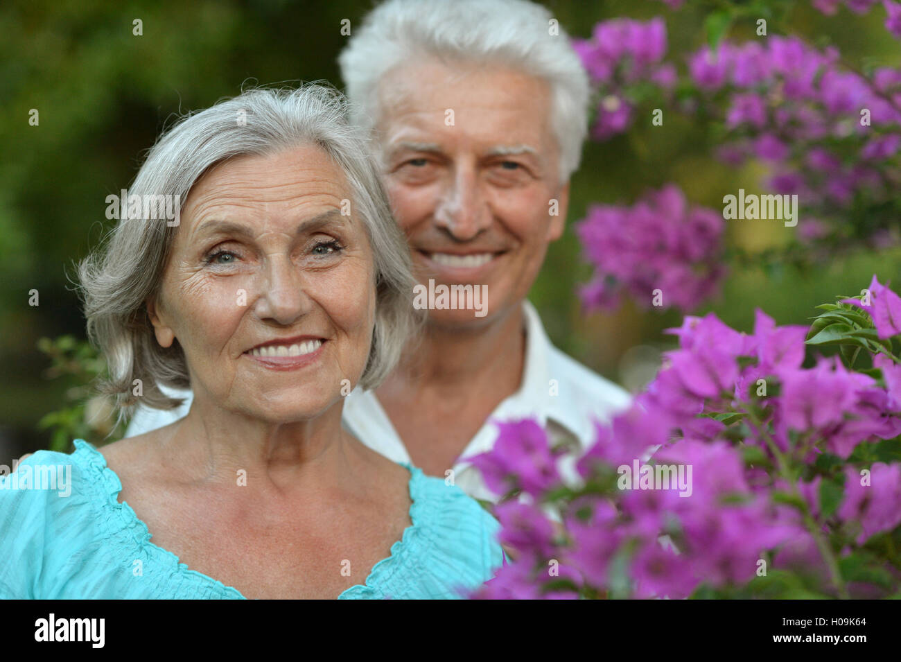 Senior couple in summer park Stock Photo - Alamy