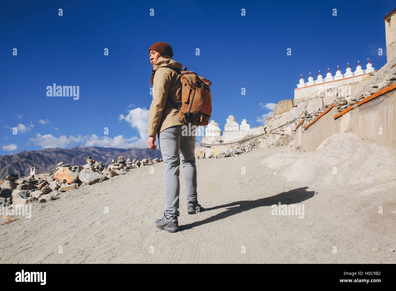 Male feet walking on sand hi-res stock photography and images - Alamy