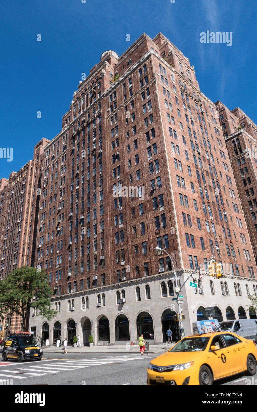 London Terrace is a huge apartment building complex in Chelsea, 2016