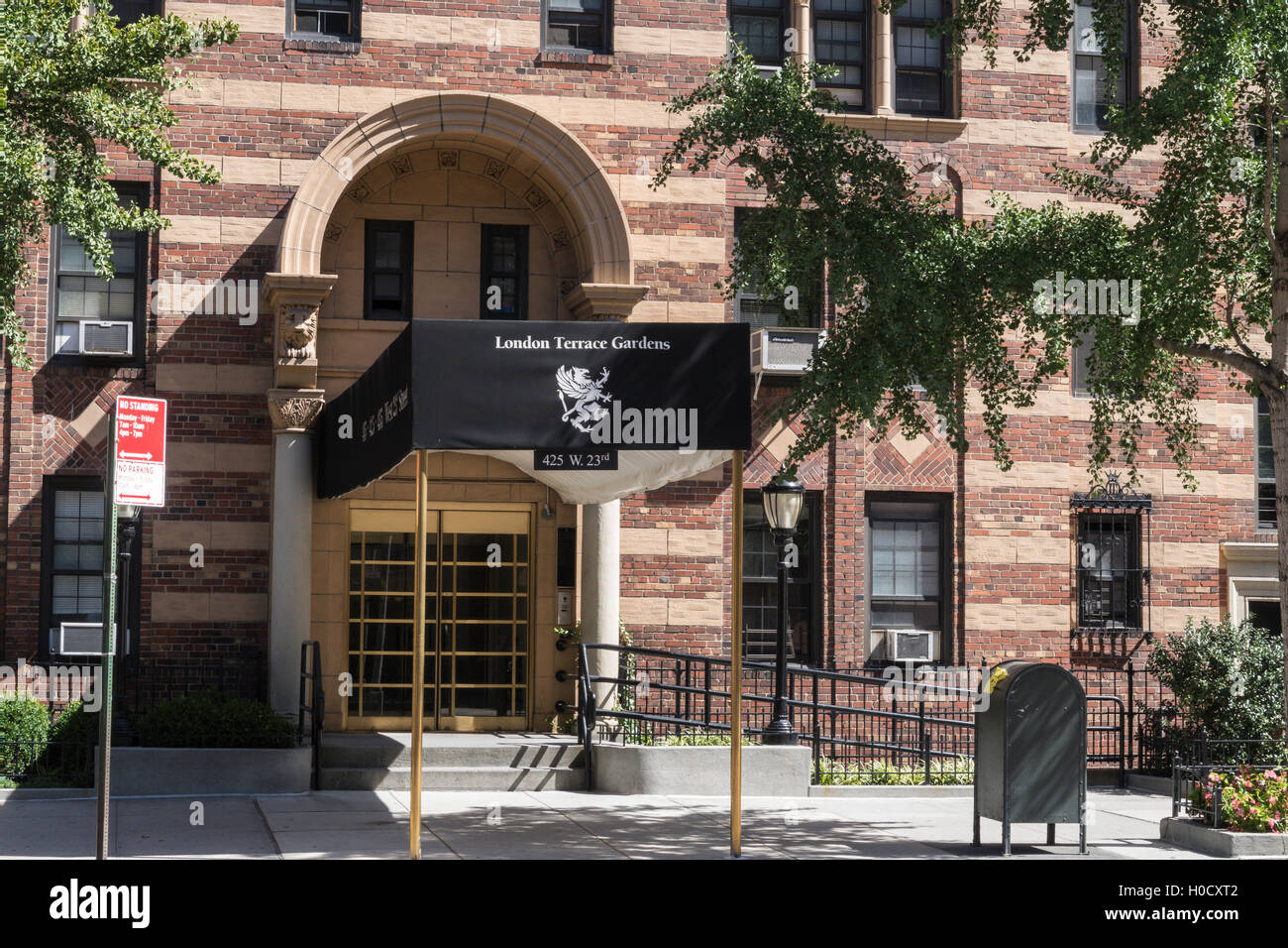 London Terrace is a huge apartment building complex in Chelsea, 2016