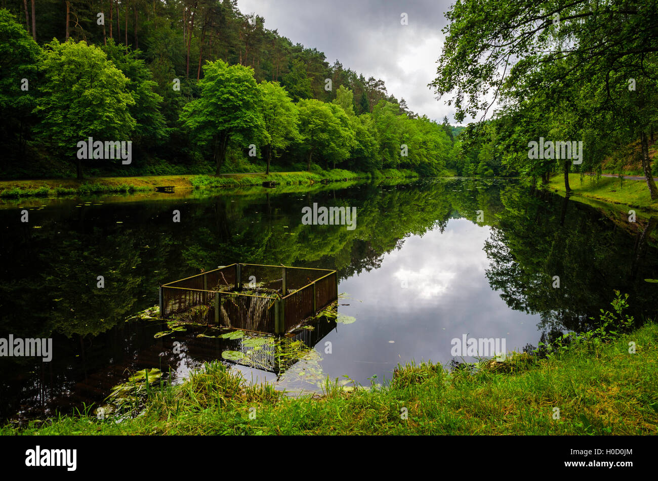 Mirror lake trail hi-res stock photography and images - Alamy