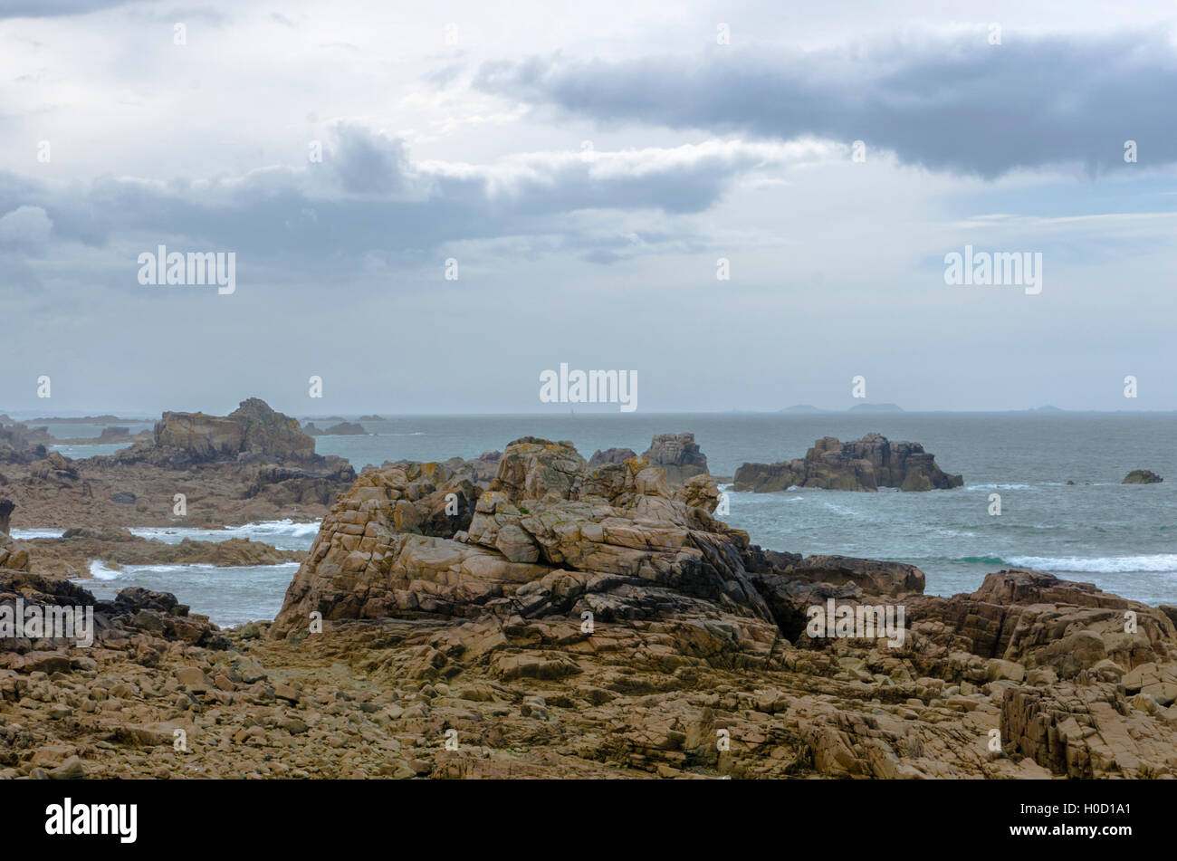 Brittany coast hi-res stock photography and images - Alamy