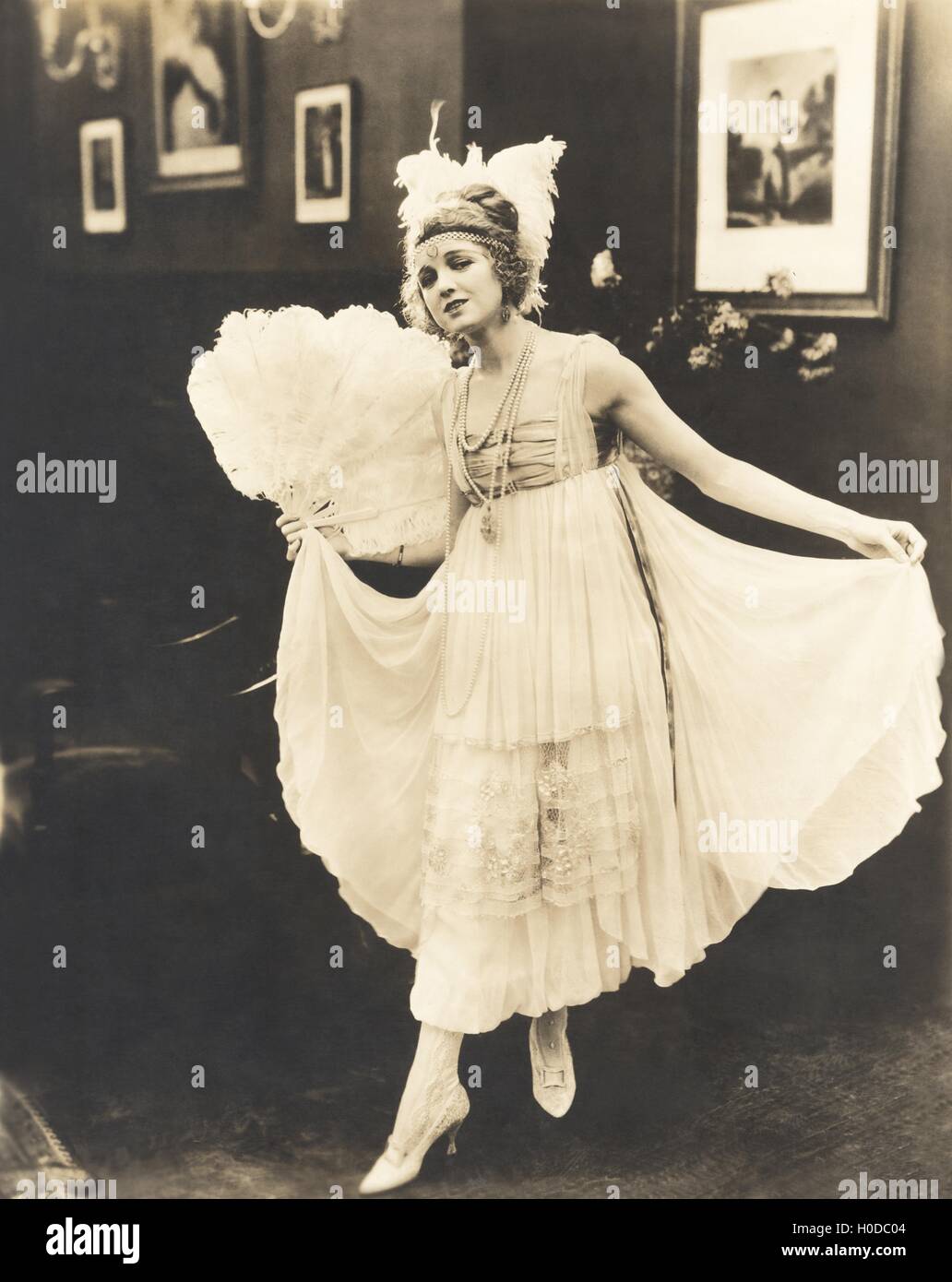 Feathers 1920s fashion hotsell