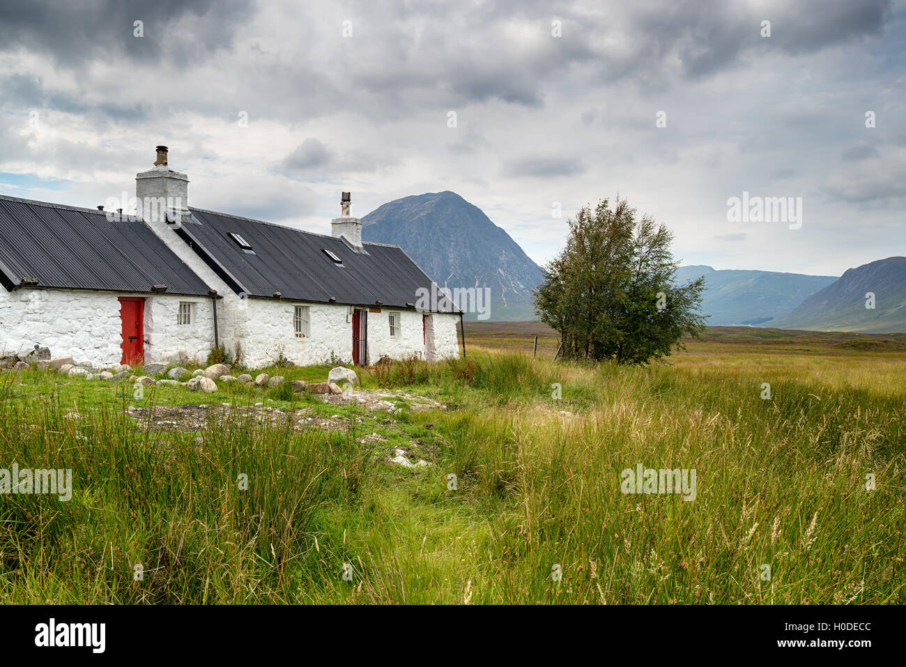 Blackrock Cottage at Glencoe in the Scottish Highlands Stock Photo