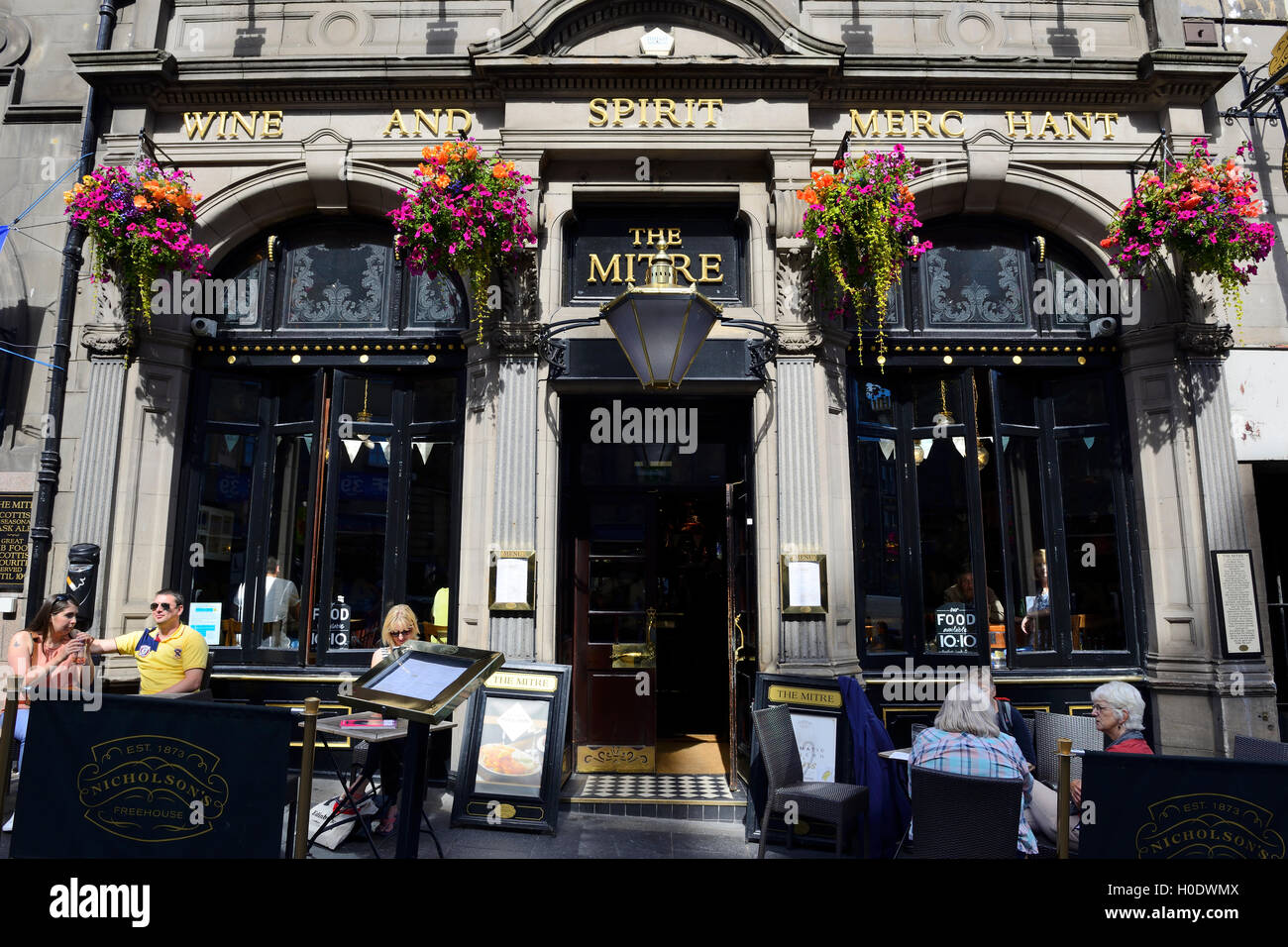 The Mitre Bar on the High Street, Edinburgh, Scotland Stock Photo