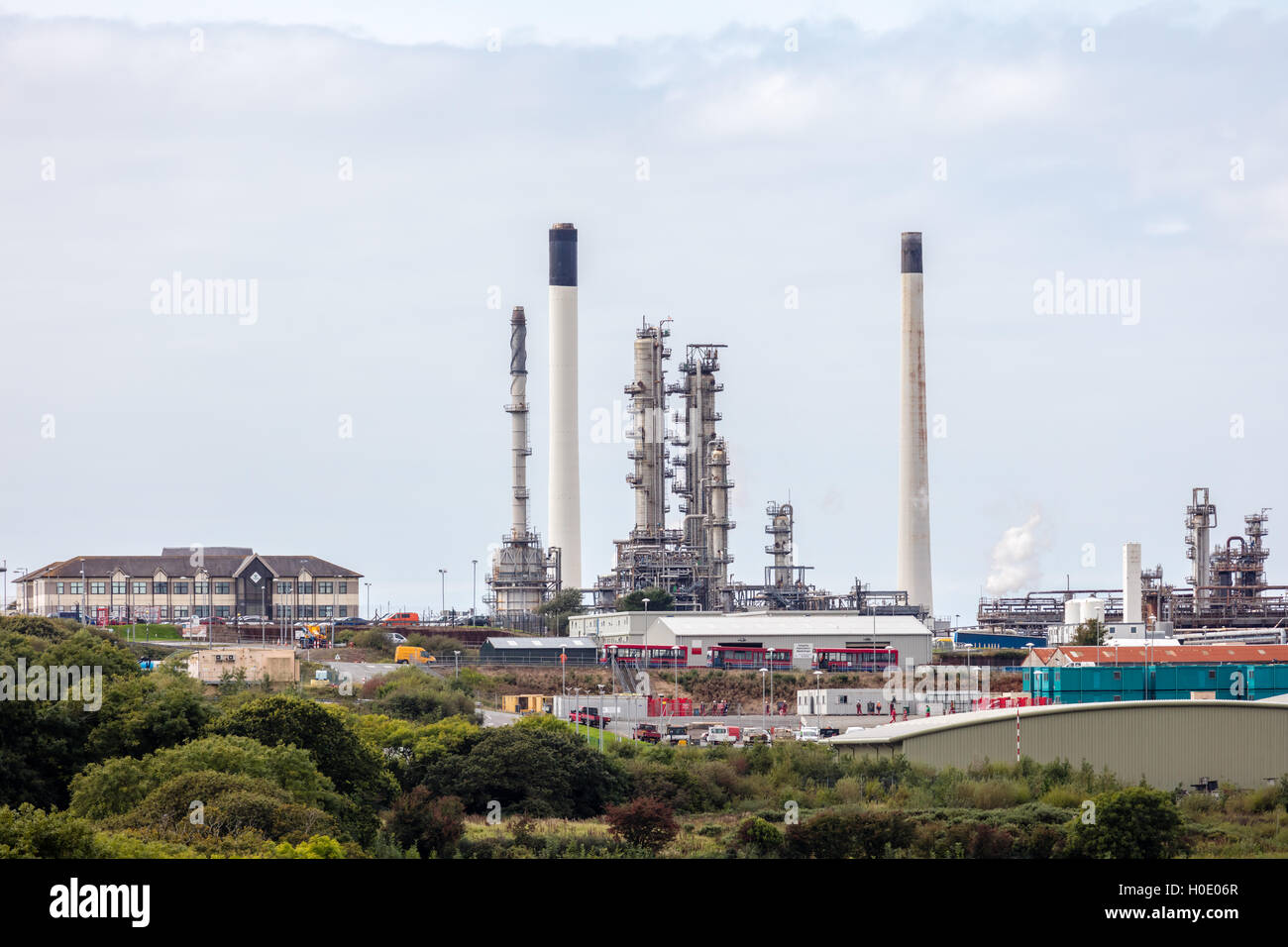 Valero Oil Refinery, Pembroke Dock, Pembrokeshire, Wales, UK Stock