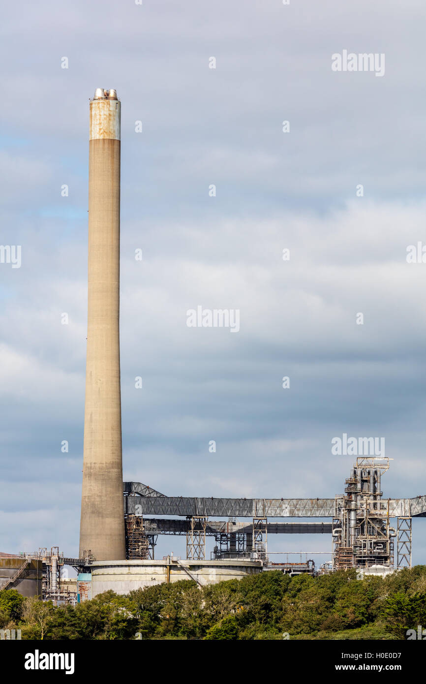Valero Oil Refinery, Pembroke Dock, Pembrokeshire, Wales, UK Stock