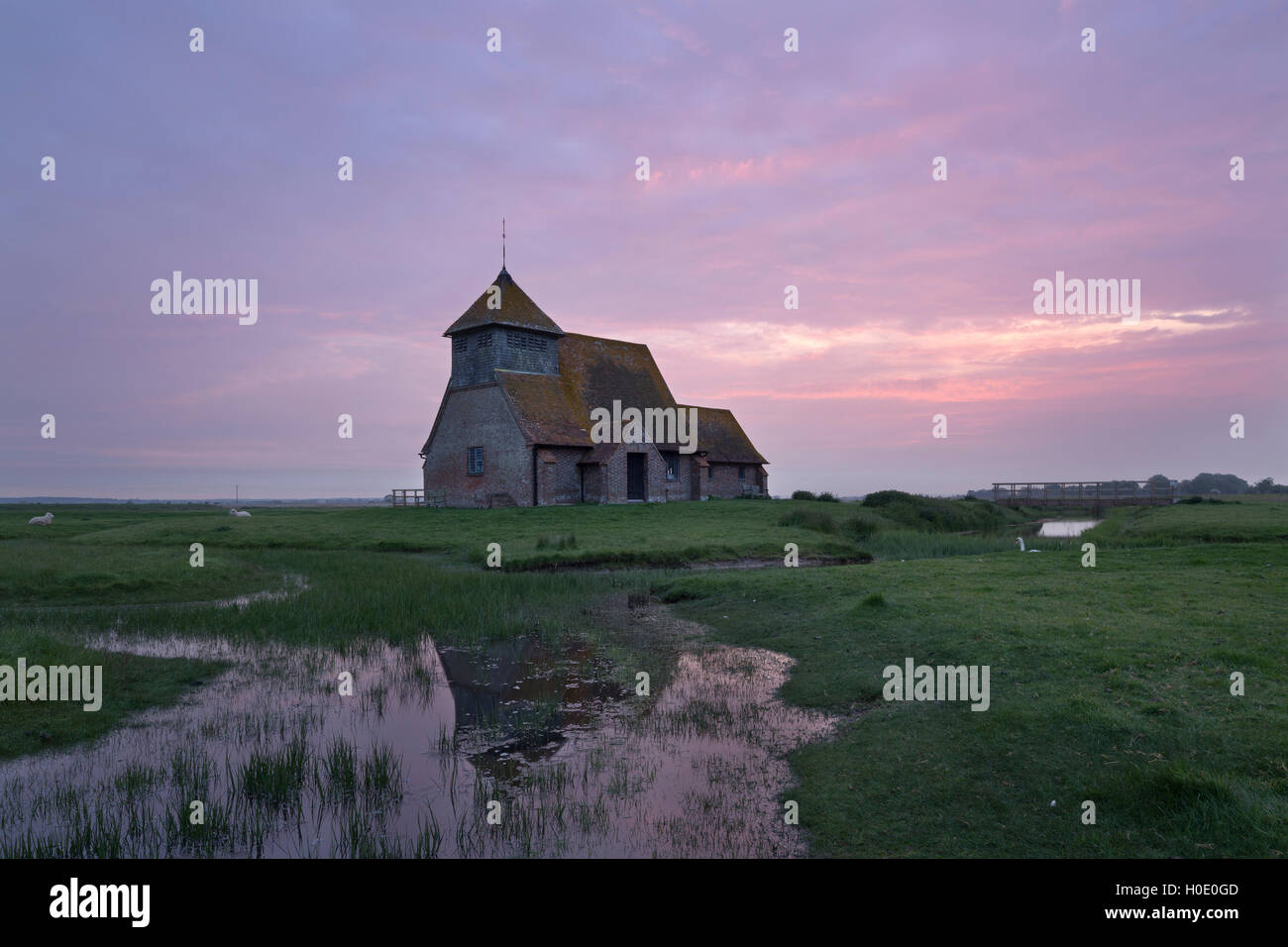 st-thomas-a-becket-church-at-fairfield-romney-marsh-kent-england