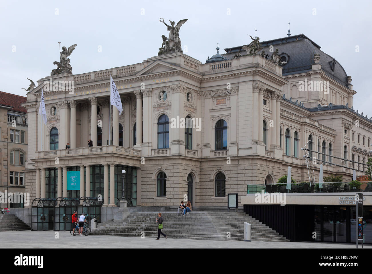 Zurich Schwitzerland Oper Sechseläutenplatz Stock Photo