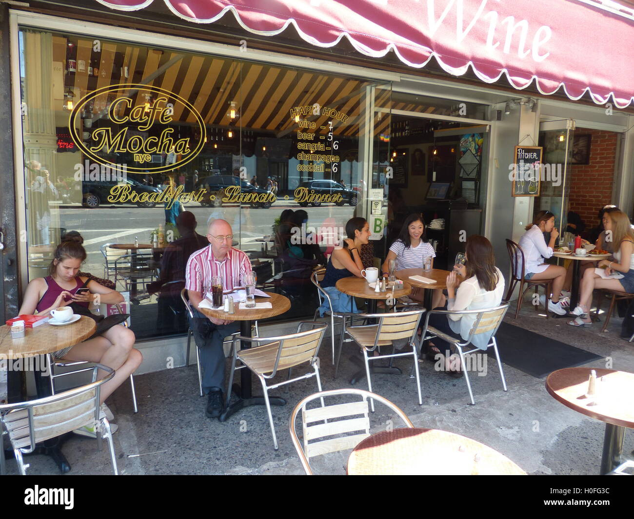 New York, Est Village, coffe shop, St. Marks Place Stock Photo