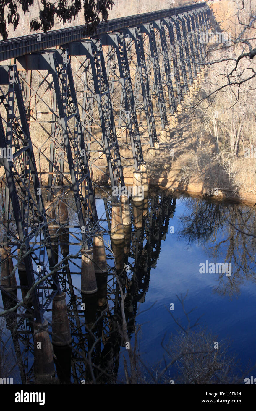 Train trestle over river hires stock photography and images Alamy