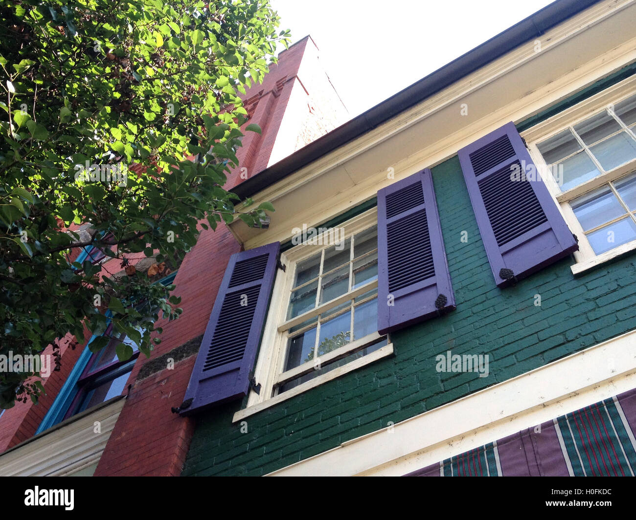 Adjacent windows hi-res stock photography and images - Alamy