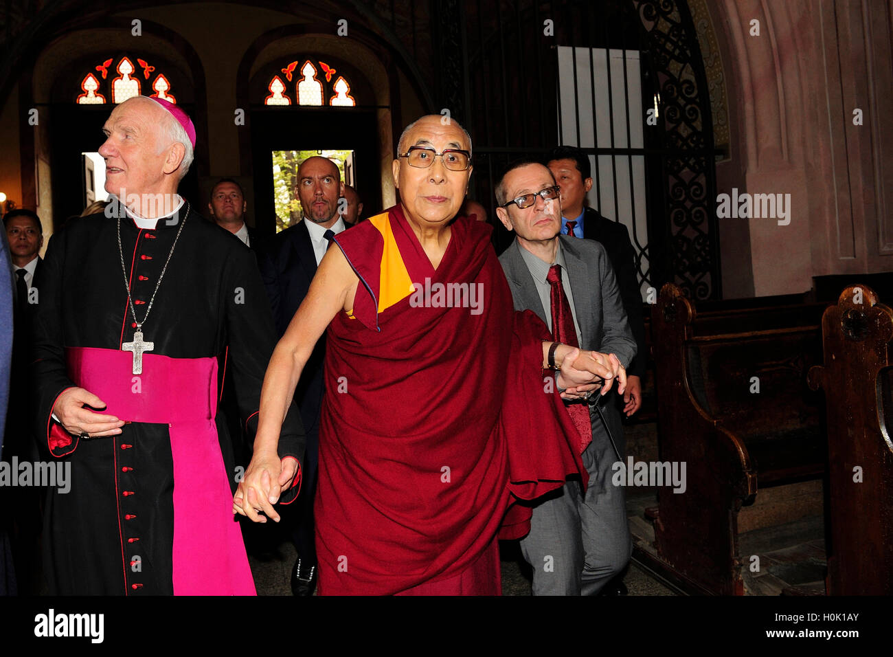 Swidnica, Poland.  21st Sep, 2016. The Dalai Lama, visiting the cathedral Credit:  Kazimierz Jurewicz/Alamy Live News Stock Photo