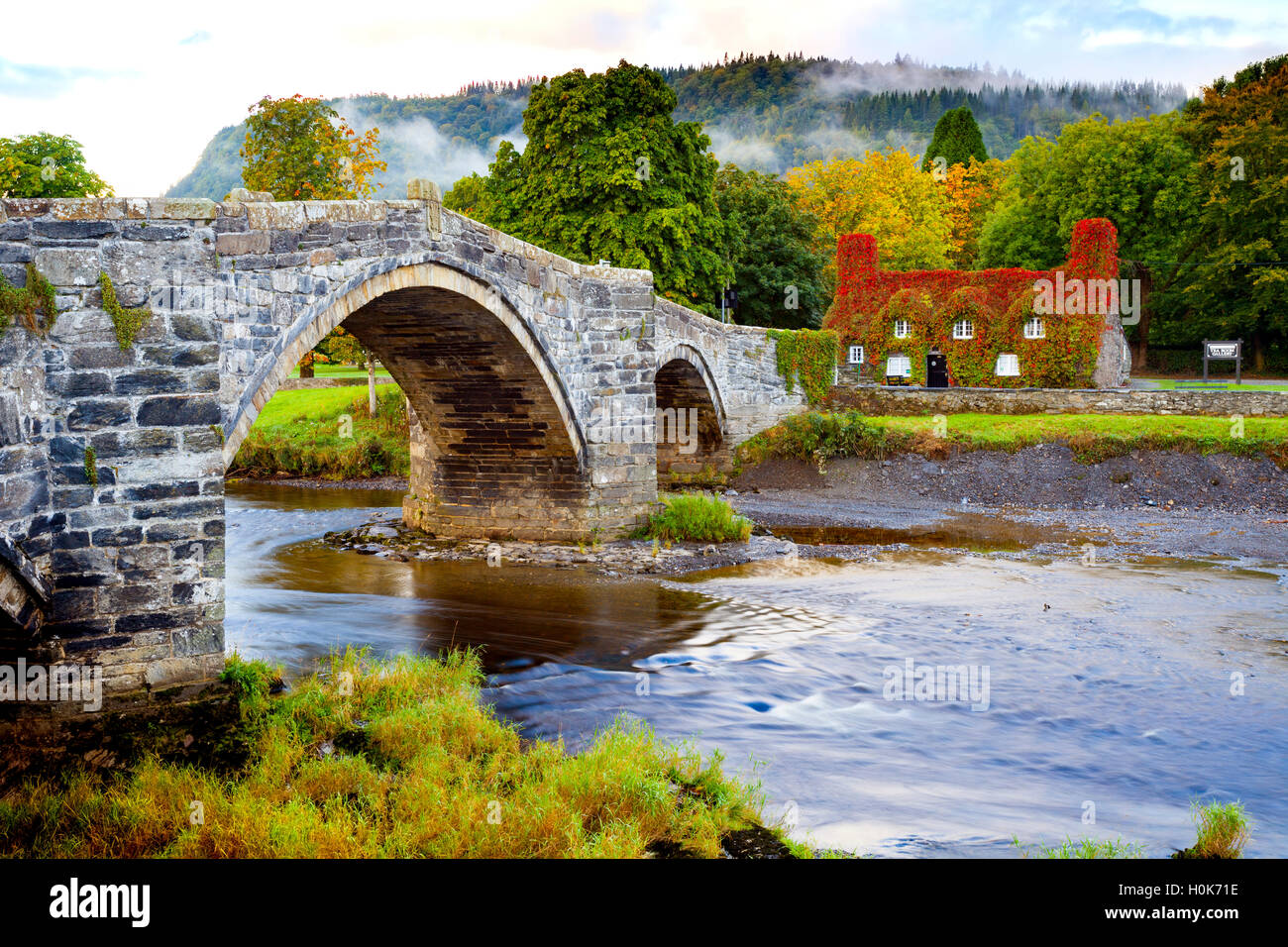Llanrwst, Conwy, Wales, UK The sunrise bathes Tu Hwnt I’r Bont Stock