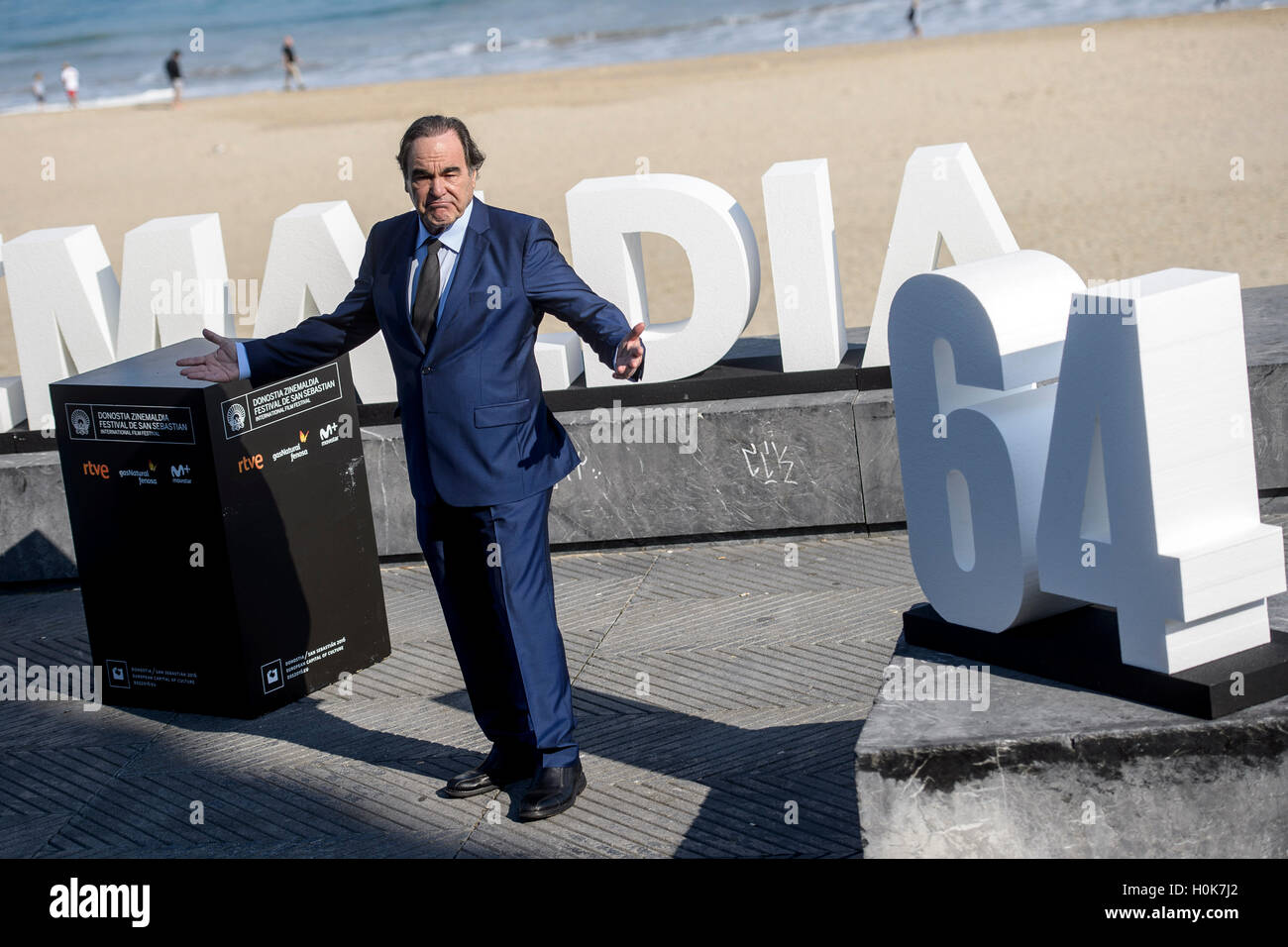 San Sebastian, Spain. 22nd September, 2016. Director Oliver Stone at photocall of "Snowden"during the 64th San Sebastian Film Festival in San Sebastian, Spain, on thursday 22th September, 2016. Credit:  Gtres Información más Comuniación on line,S.L./Alamy Live News Stock Photo