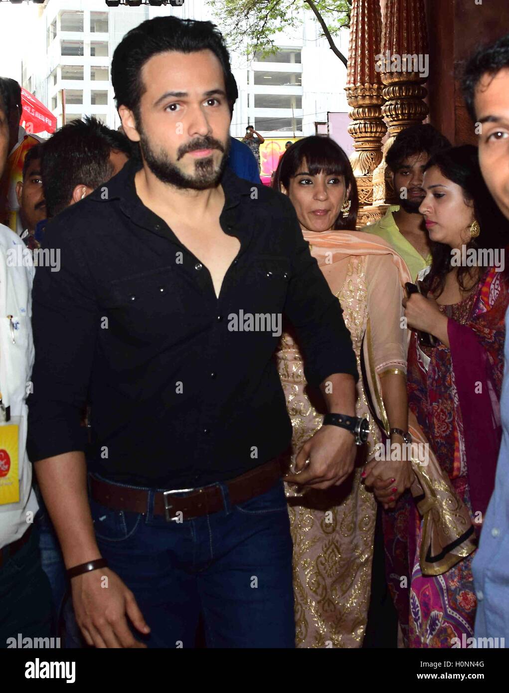 Bollywood Actor Emraan Hashmi Wife Parveen Shahani Visit Ganesh Galli Stock Photo Alamy They were spotted in bandra. https www alamy com stock photo bollywood actor emraan hashmi wife parveen shahani visit ganesh galli 120950160 html