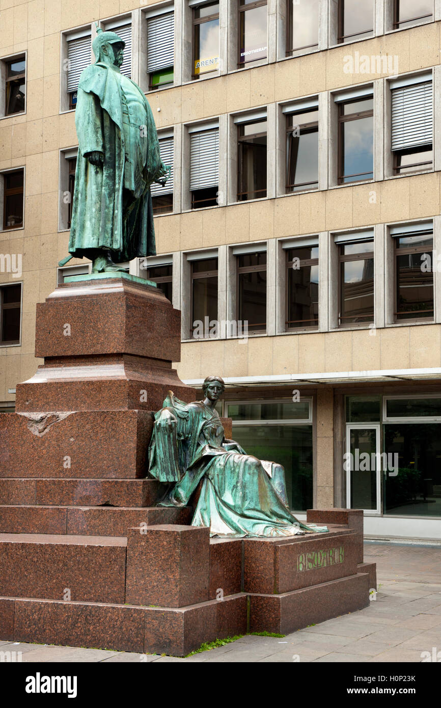 Deutschland, Nordrhein-Westfalen, Wuppertal-Barmen, Geschwister-Scholl-Platz, Bismarck-Denkmal Stock Photo