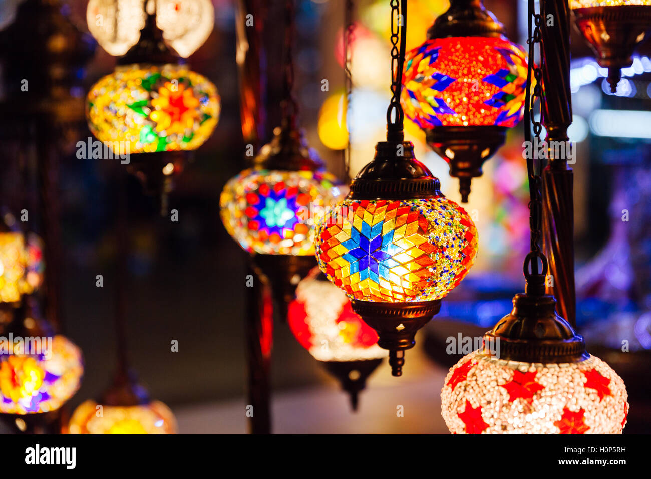 Mosaico Lampada Turca - Fotografie stock e altre immagini di Arabesco -  Stili - Arabesco - Stili, Arte, Arte, Cultura e Spettacolo - iStock