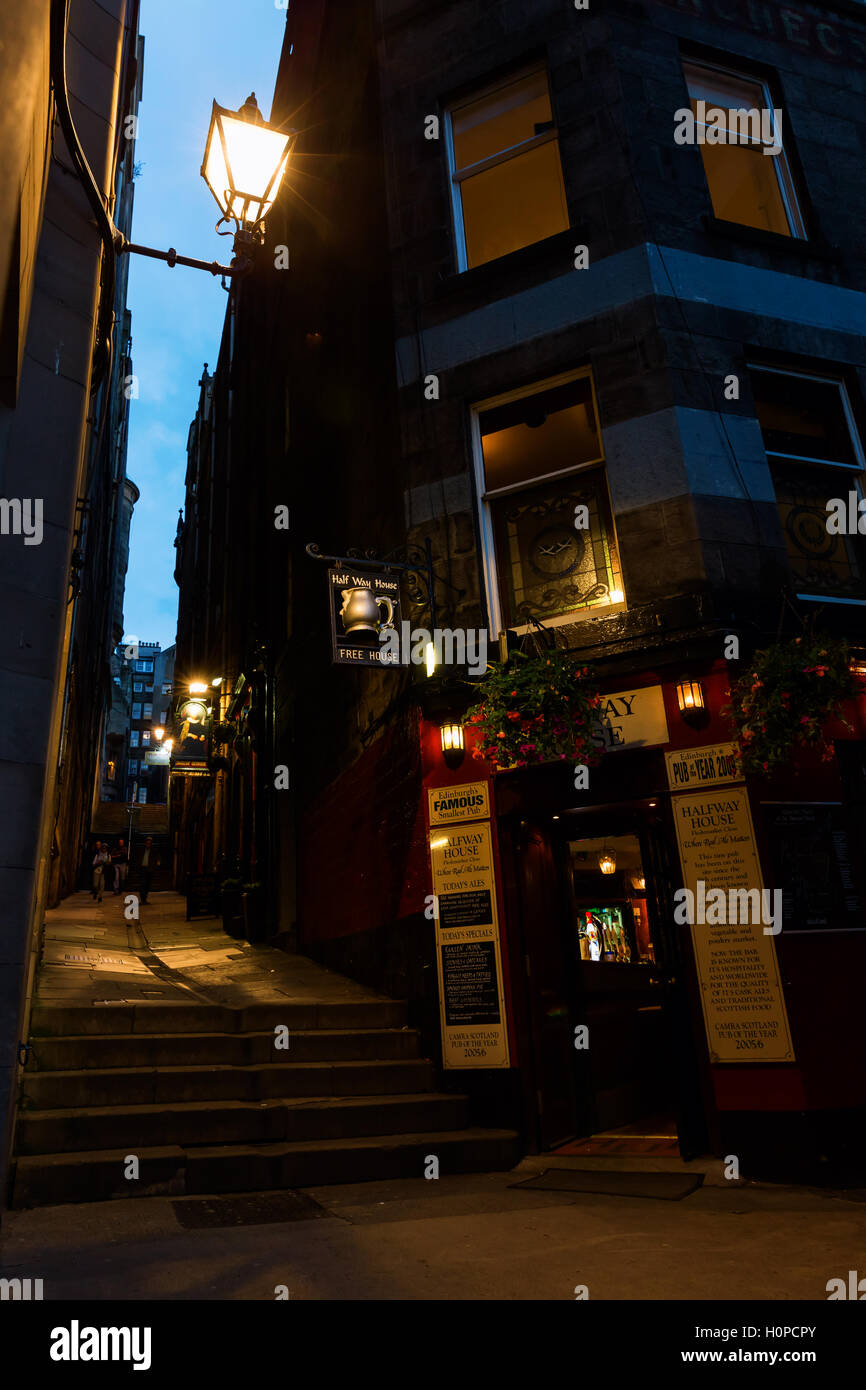 Edinburgh fleshmarket close hi-res stock photography and images - Alamy