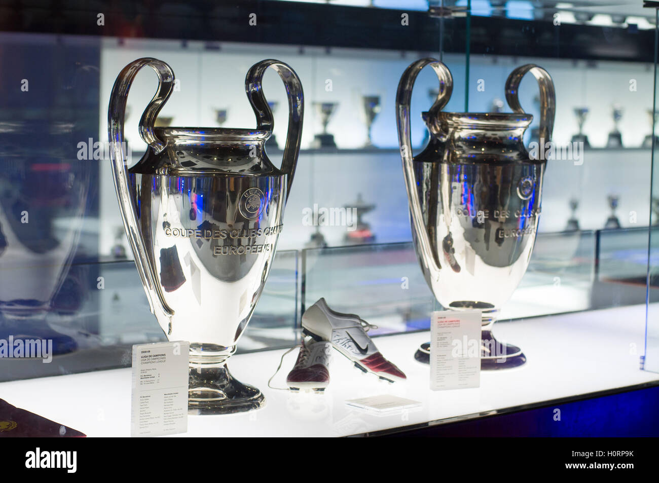 BARCELONA - SEPTEMBER 22, 2014: UEFA Champions League Cup in museum. UEFA  Cup - trophy awarded annually by UEFA Stock Photo - Alamy