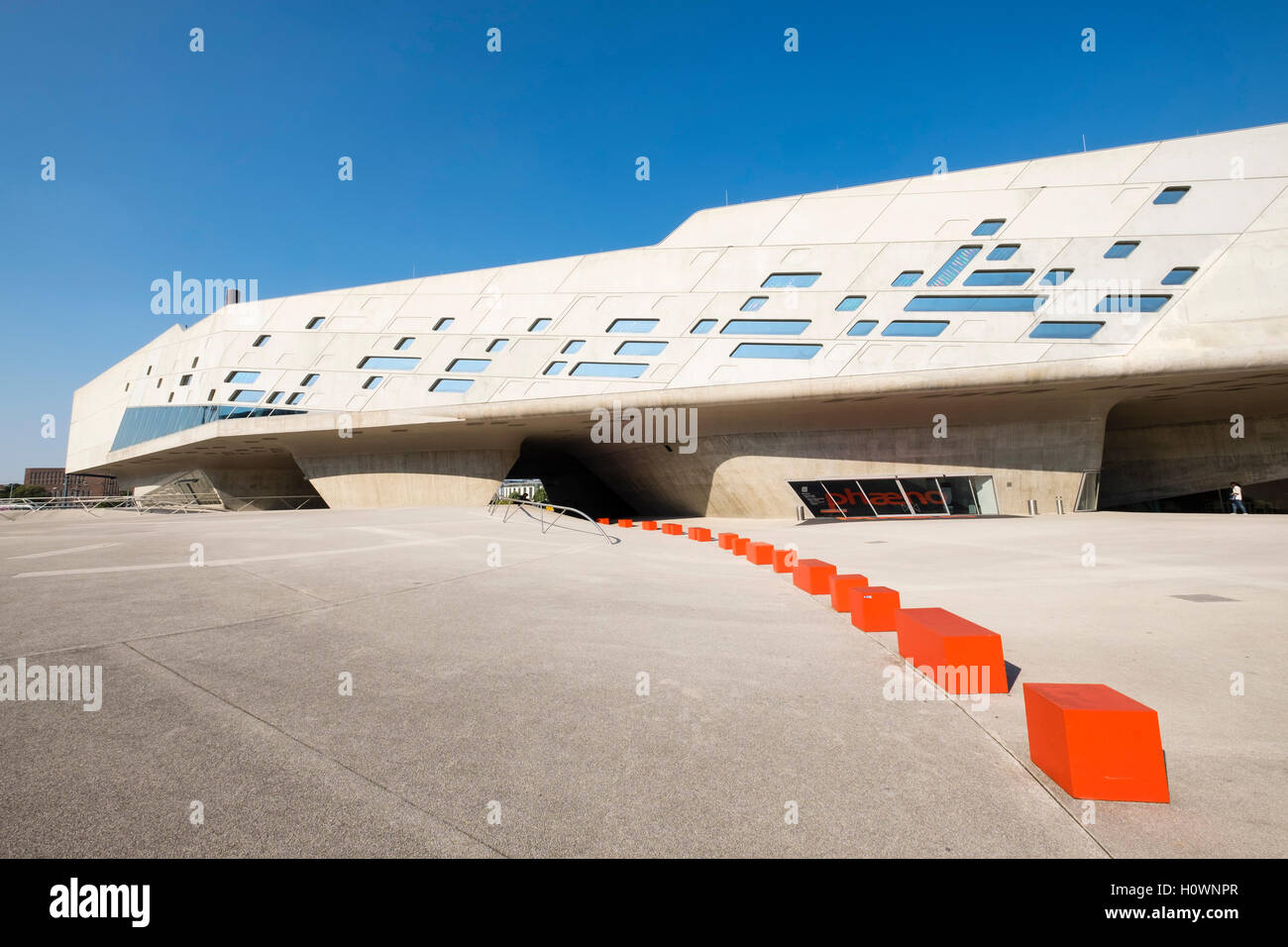 Exterior view of Phaeno Science Centre in Wolfsburg , Germany