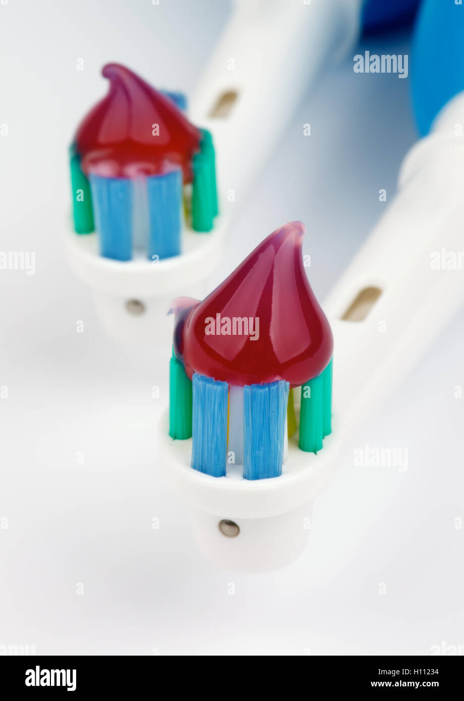 Electric Toothbrushes with Toothpaste Stock Photo Alamy
