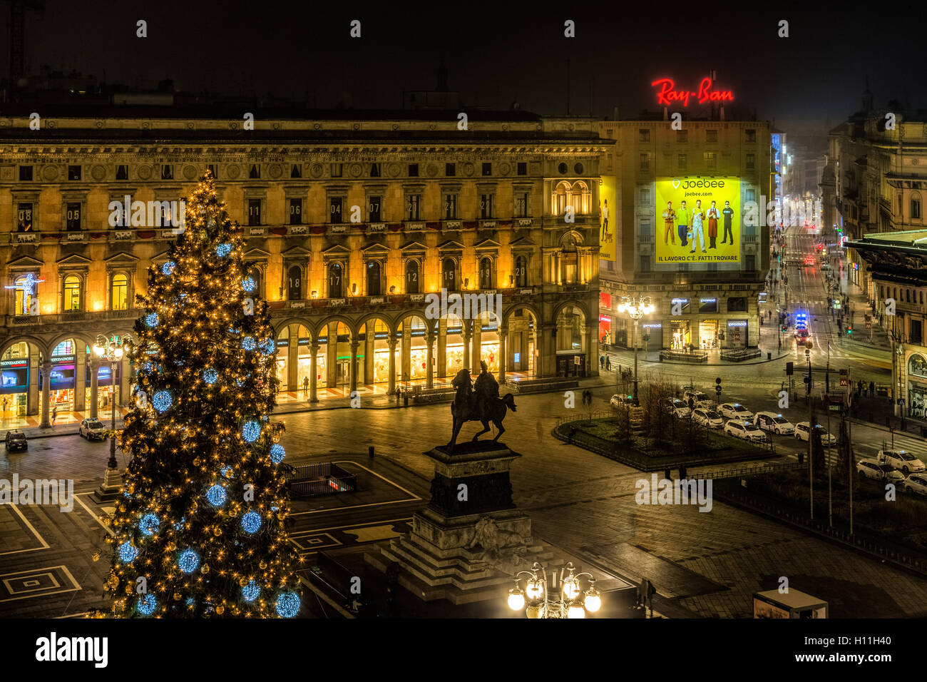 Piazza del Duomo  at Christmas time, Milano, Italy Stock Photo