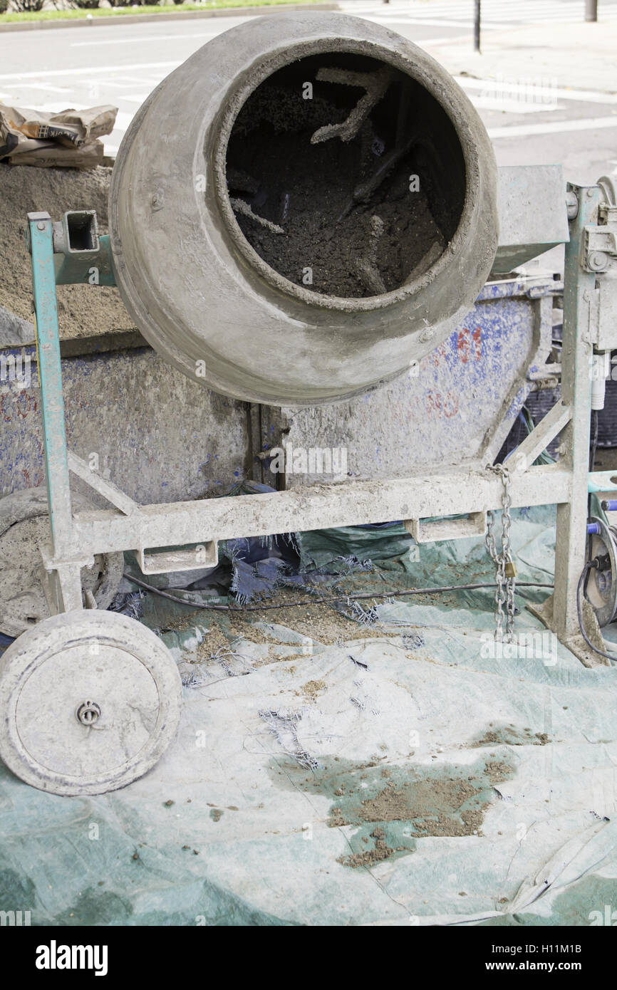 Cement mixer urban street, building and equipment Stock Photo Alamy