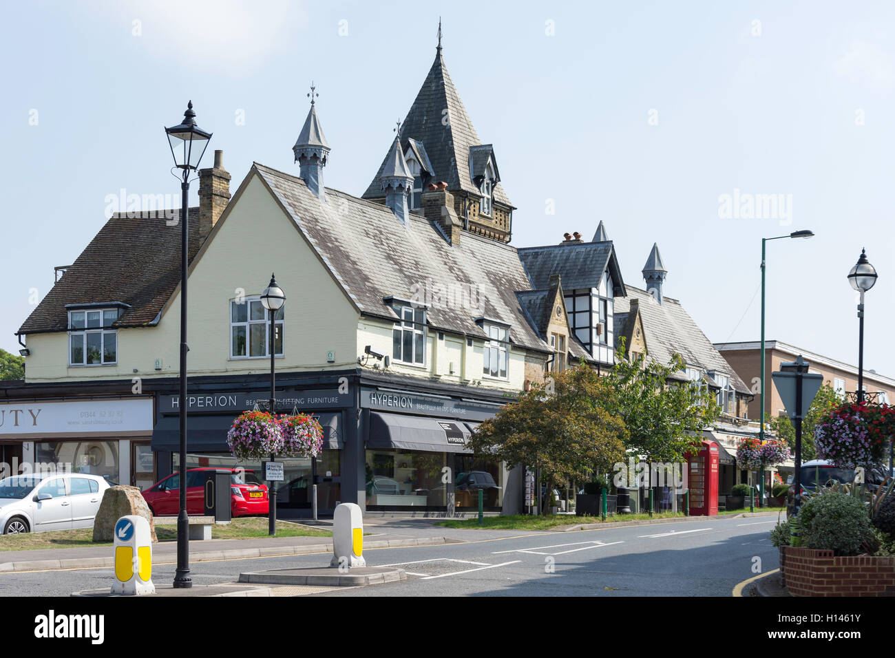 Sunningdale berkshire hires stock photography and images Alamy