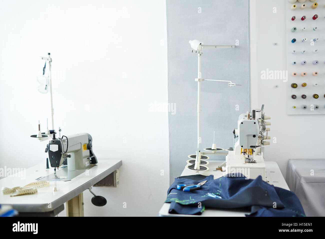 Tailoring craft hi-res stock photography and images - Alamy