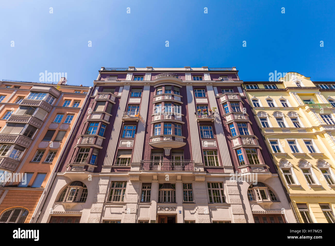 Deutschland, Bayern, München, Mehrfamilienhäuser, Gründerzeit, Erker, Wohnungen, wohnen, Wohnraum Stock Photo