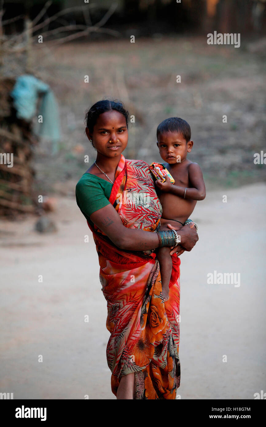 Mother and Child, Muria Tribe, Erdku Village, Chattisgarh, India Stock Photo