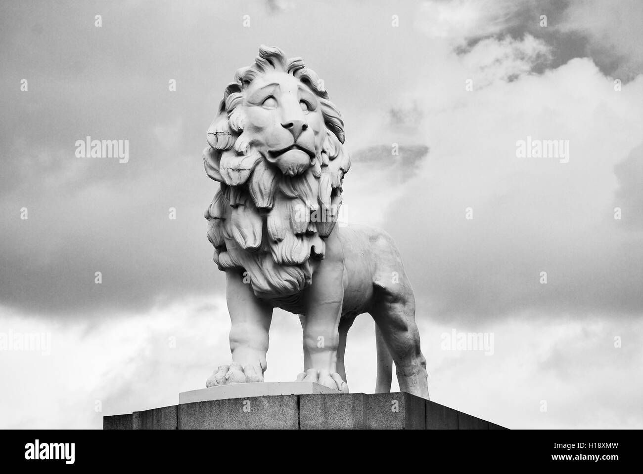 British lion symbol Black and White Stock Photos & Images Alamy