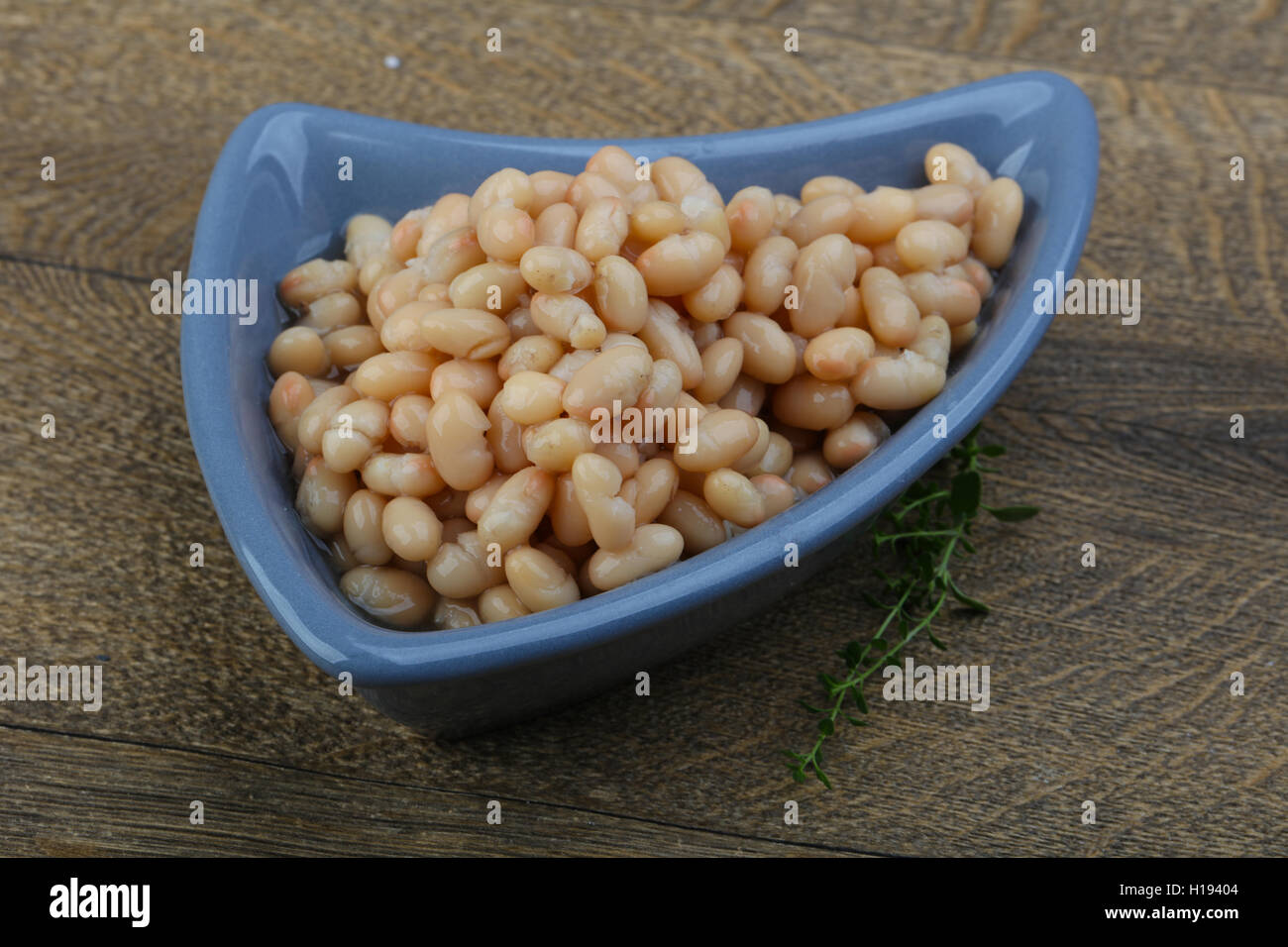White canned kidney beans in the bowl Stock Photo Alamy