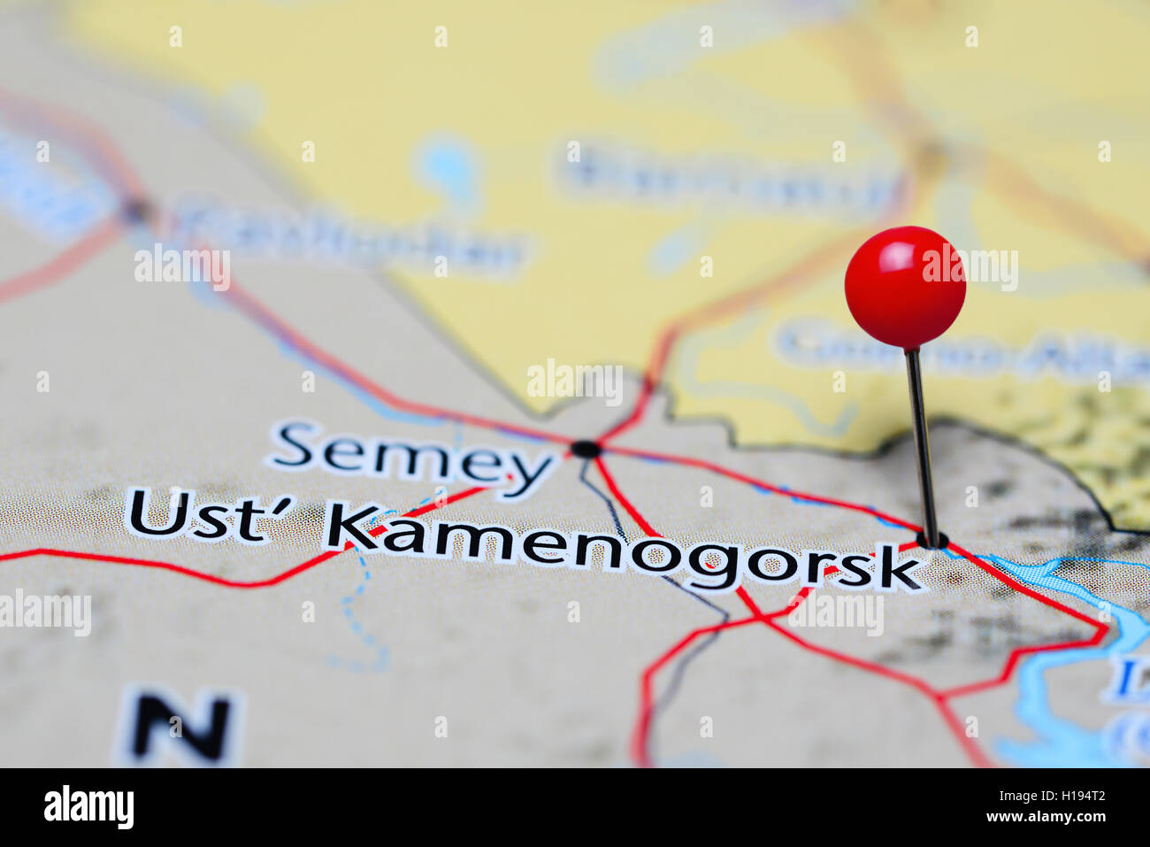 Katta yalangoch qizlar rasmlar