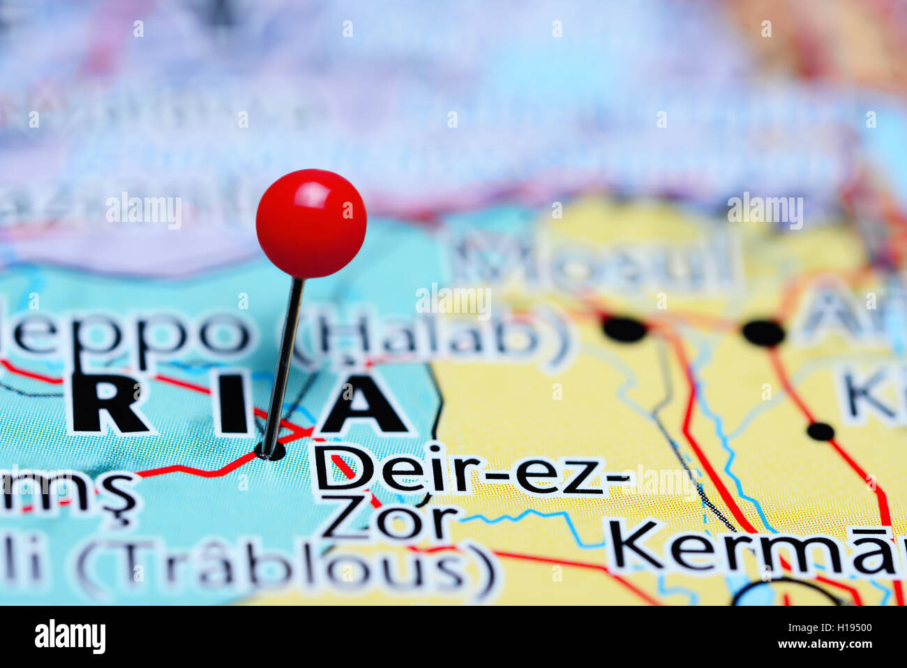 Deir-ez-Zor pinned on a map of Syria Stock Photo