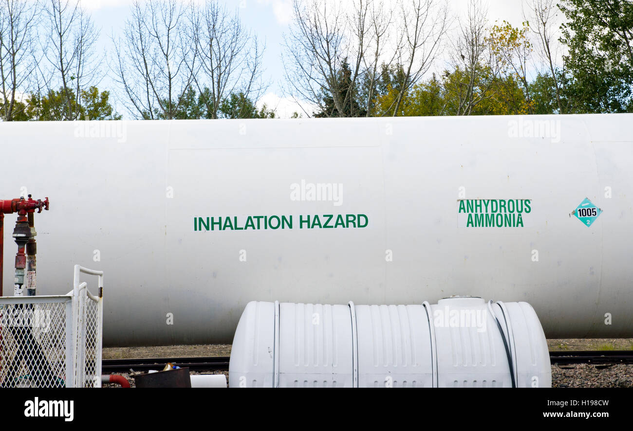 anhydrous ammonia tanks Stock Photo Alamy