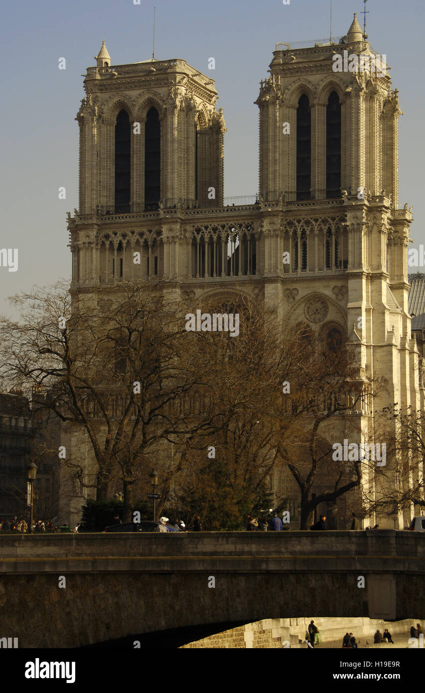 France. Paris. Notre Dame Cathedral. 12th - 14th centuries. West front. Stock Photo