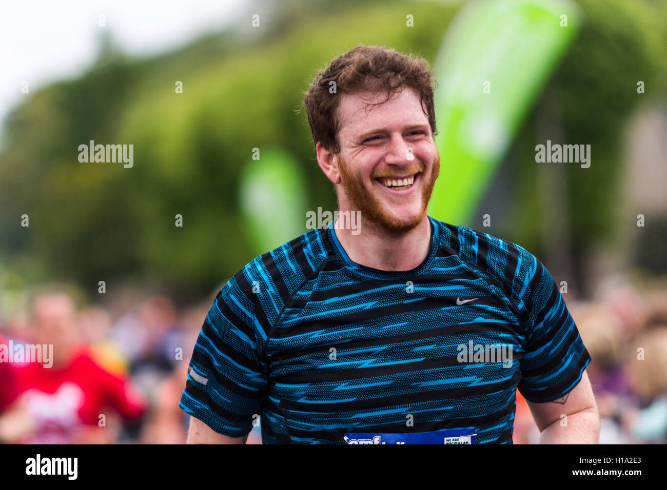 Smiling Participants marathon in Edinburgh Stock Photo