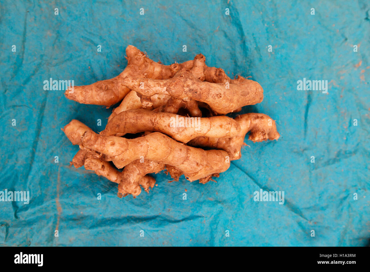Ginger for sell, Dhurwa Tribal Market, Pandripani Village, Chattisgadh, India Stock Photo