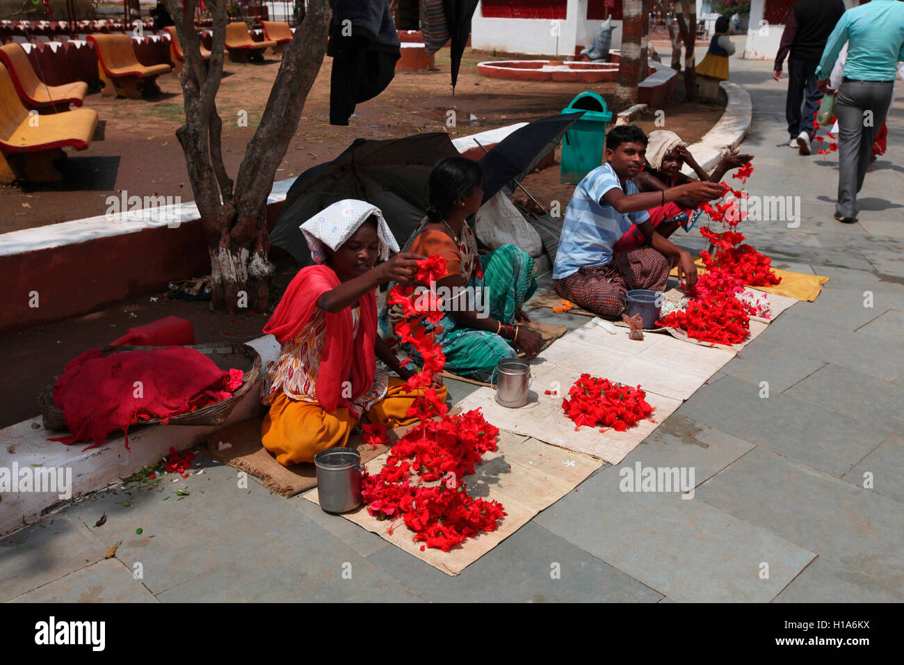 Florist, Danteshwari Temple Premises, Dantewada, Chattisgarh, India Stock Photo
