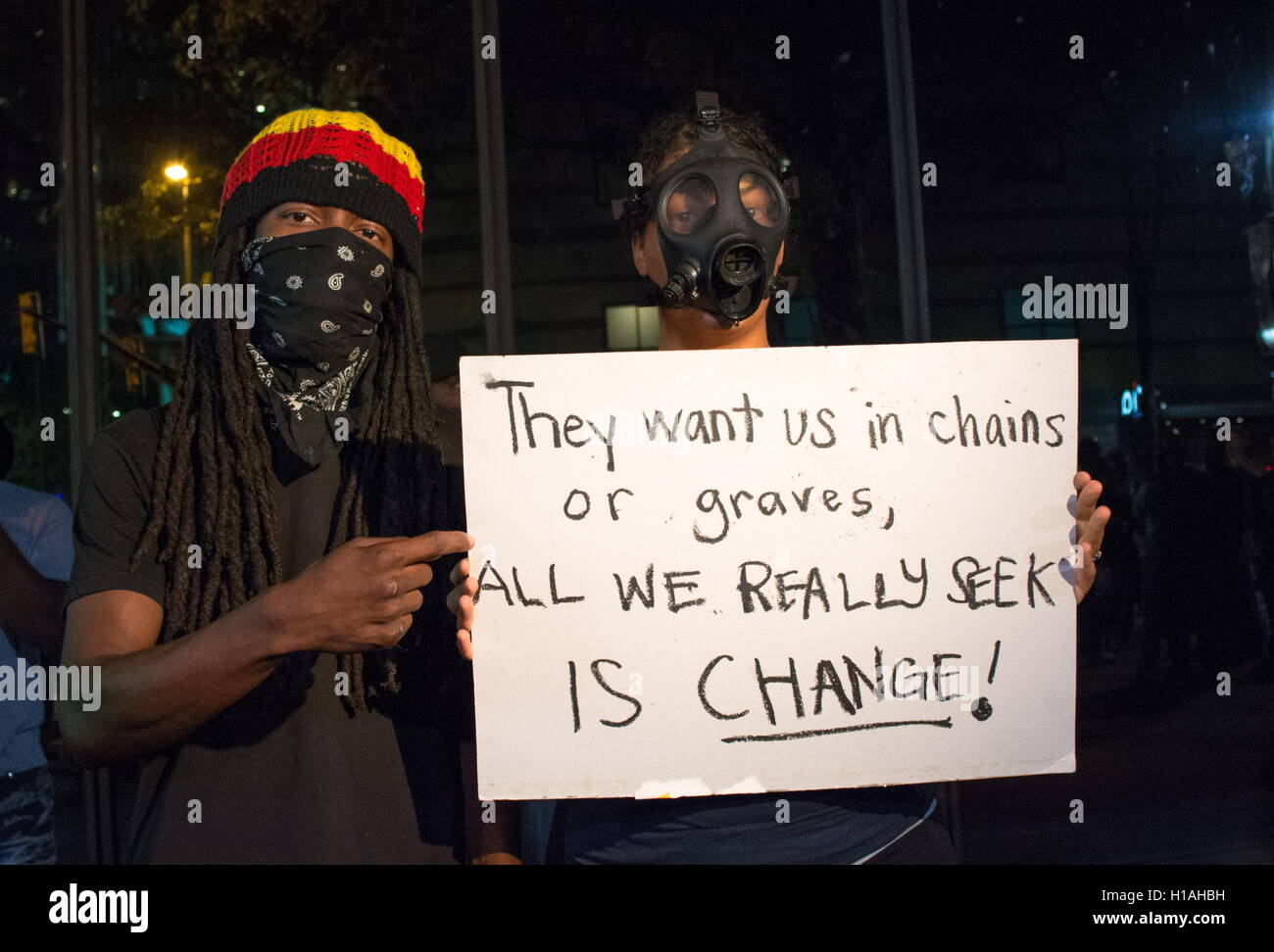 Charlotte, North Carolina, USA. 22nd Sep, 2016. Protests continued for the third in Charlotte, over the death of Keith Lamont Scott by a police officer on Tuesday. On Thursday protest was most of the time peaceful beacause of the heavy presence of police officers and members of the National Guard. Credit:  Dimitrios Manis/ZUMA Wire/ZUMAPRESS.com/Alamy Live News Stock Photo