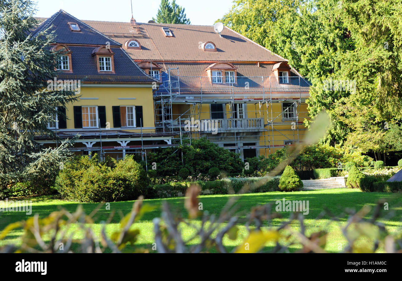 Tutzing, Germany. 22nd Sep, 2016. View of the villa of Thai crown