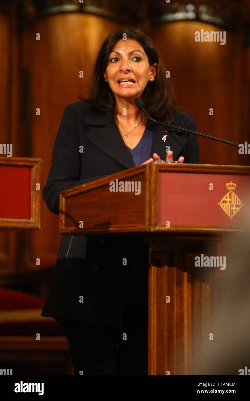 Paris Mayor Anne Hidalgo during a signing of collaboration between ...