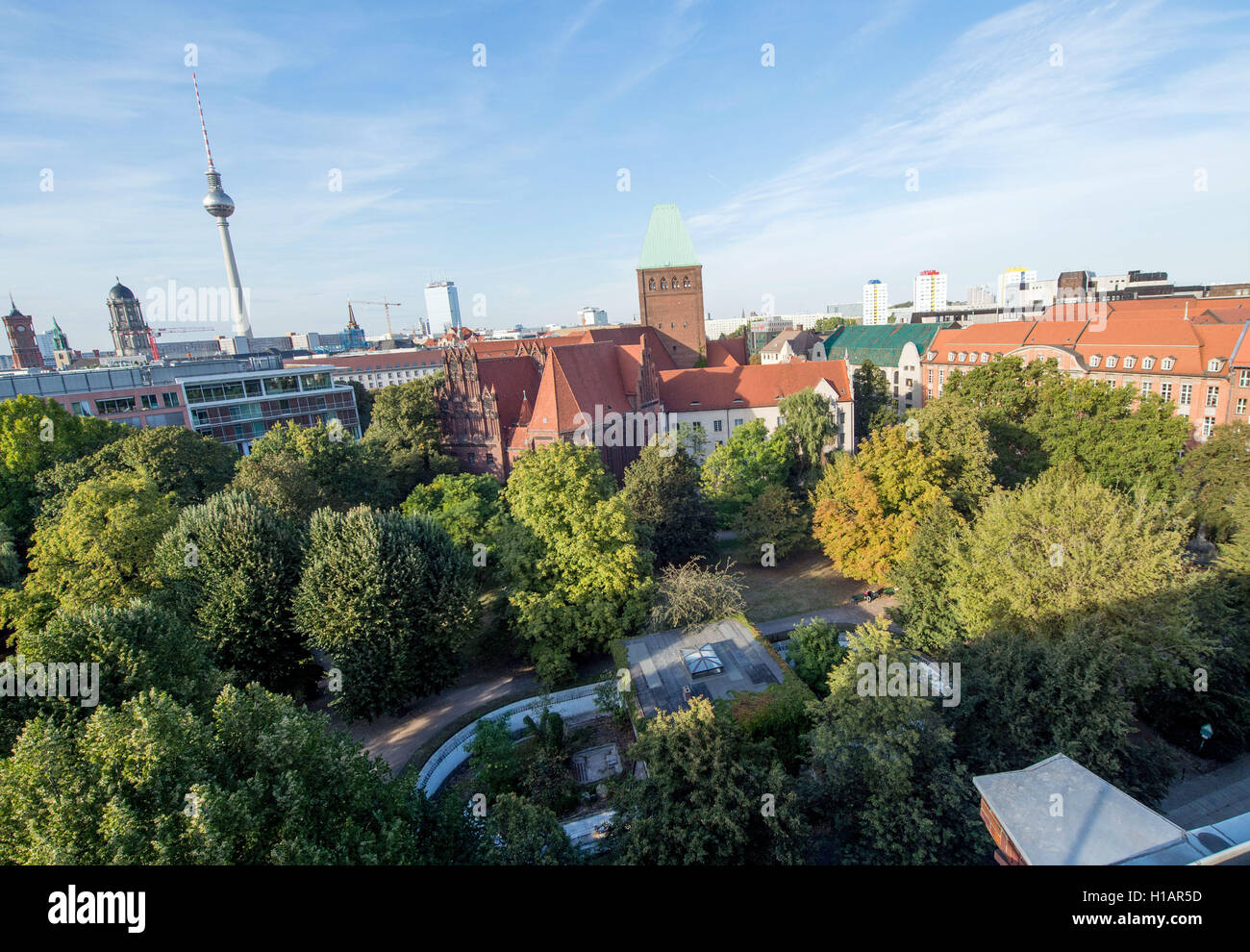 Berlin, Germany. 22nd Sep, 2016. The former enclosure of Berlin's city bear Schnute, known as 'Baerenzwinger', in Berlin, Germany, 22 September 2016. PHOTO: LINO MIRGELER/dpa/Alamy Live News Stock Photo