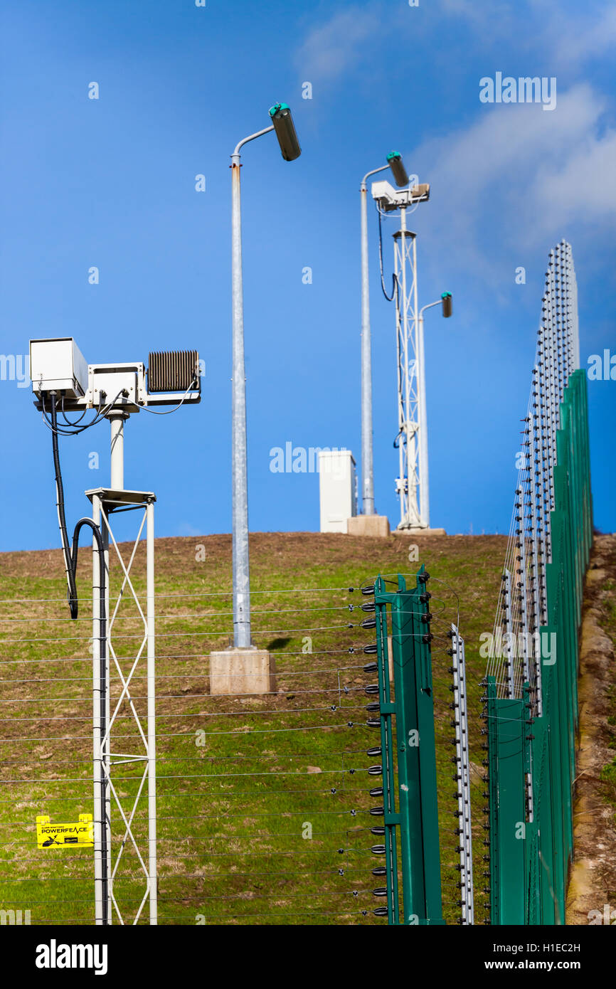 Security Cameras and Fencing at Dragon LNG, Pembrokeshire Stock Photo