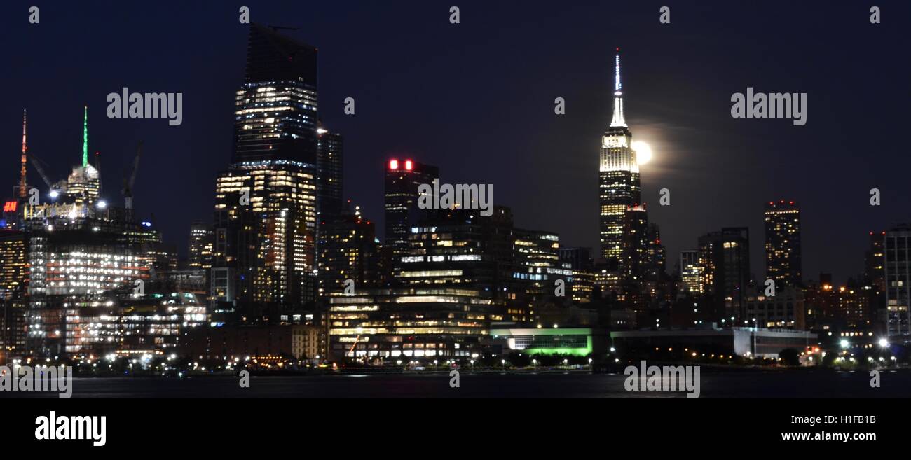 NYC Skyline at Night Stock Photo - Alamy