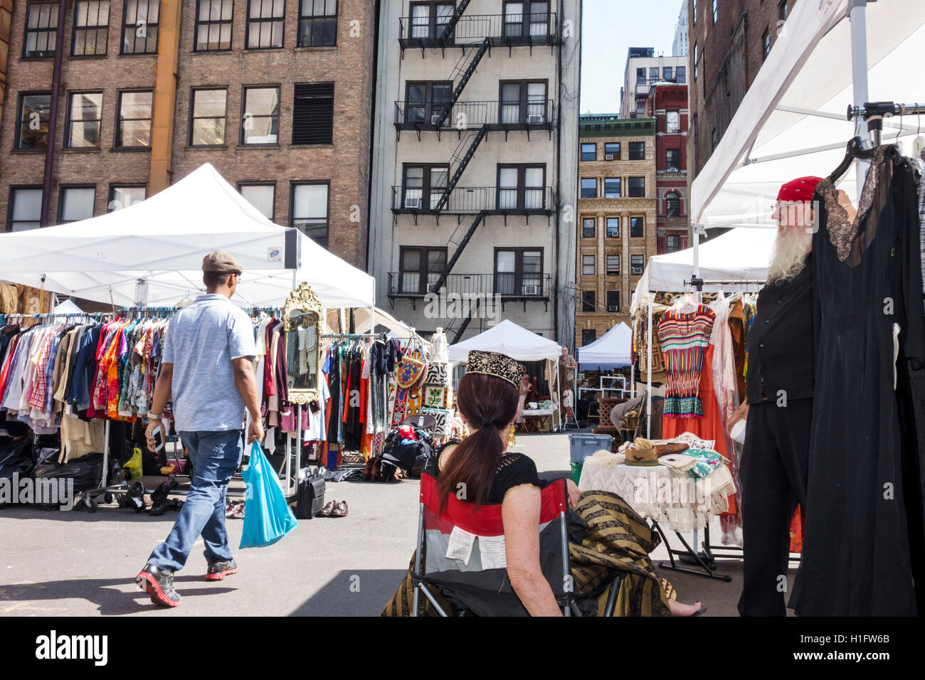 New York City,NY NYC,Manhattan,Chelsea,Chelsea Flea Market,shopping shopper shoppers shop shops market markets marketplace buying selling,retail store Stock Photo