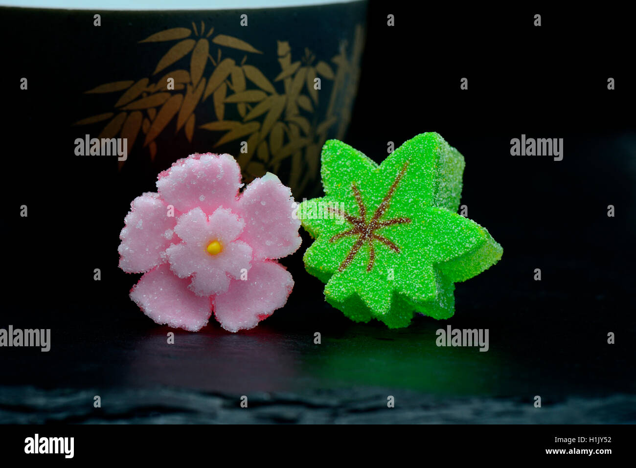 Wagashi, Japanische Suessigkeiten Stock Photo Alamy