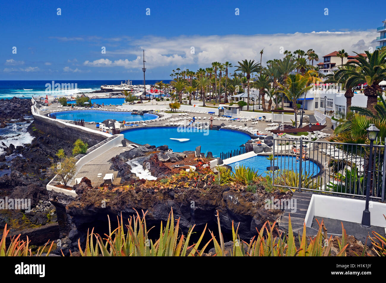 Playa de Martianez, gestaltet von Cesar Manrique, San Telmo, Puerto De La Cruz, Teneriffa, Kanaren, Spanien, Europa Stock Photo
